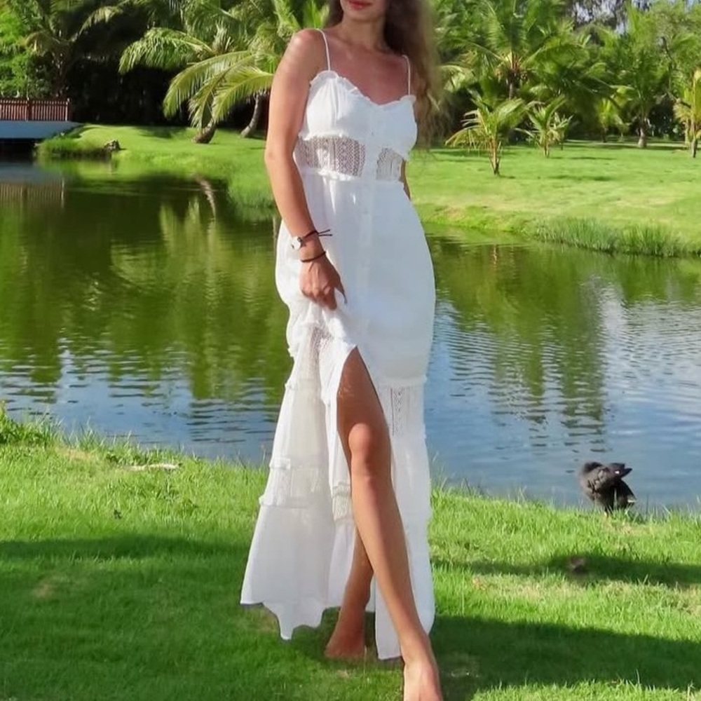 Elegant White Lace Dress
